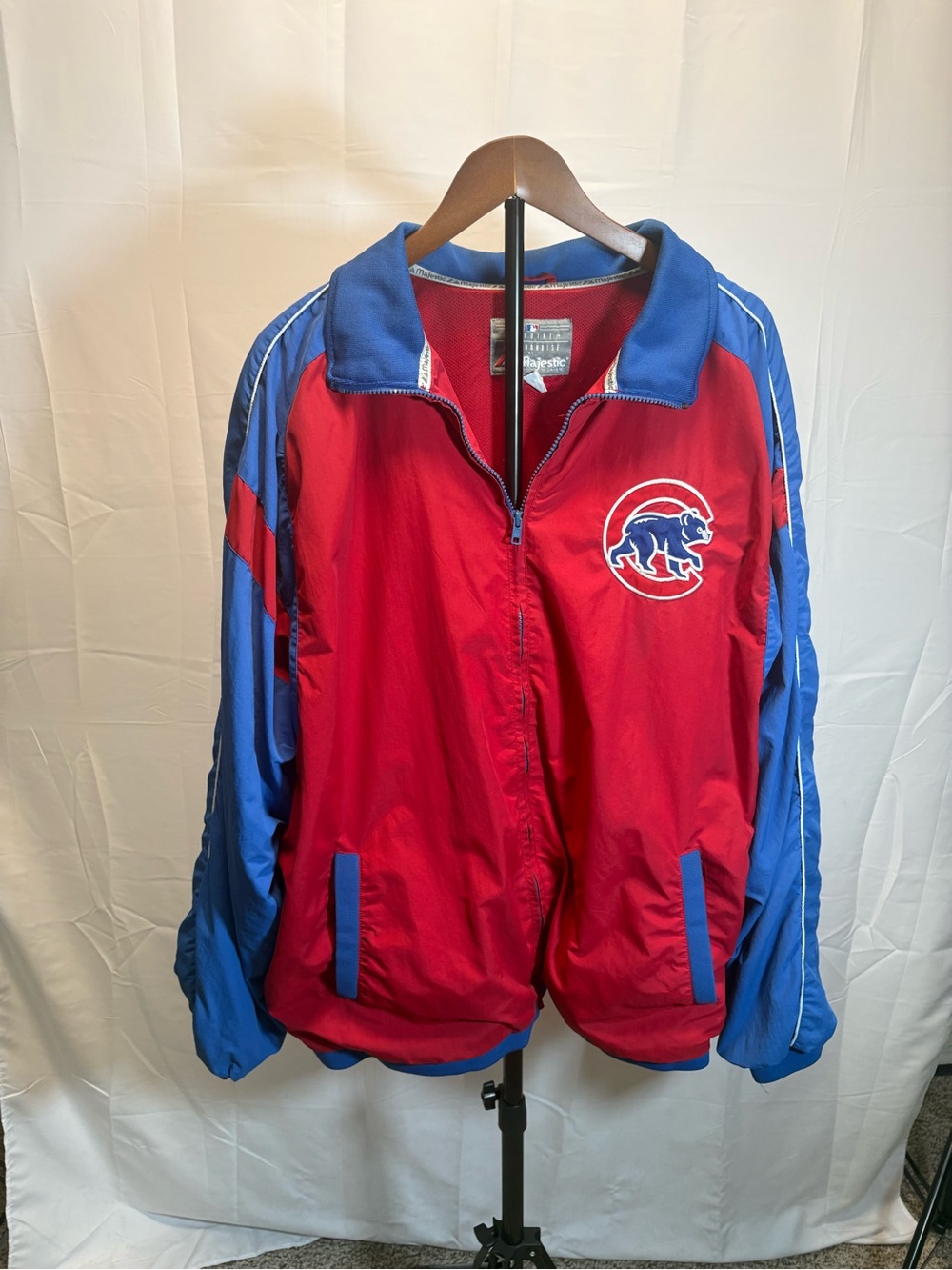 Vintage Majestic Red and Blue Chicago Cubs Windbreaker